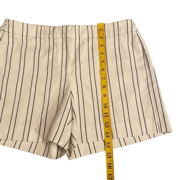 WHITE HOUSE BLACK MARKET | BLACK & WHITE STRIPED SHORTS SZ 6 - Picture 5 of 11